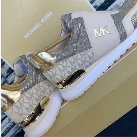 Michael Kors Teddi Trainer Glitter Chain Mesh White Rainbow WMNS - Picture 15 of 16